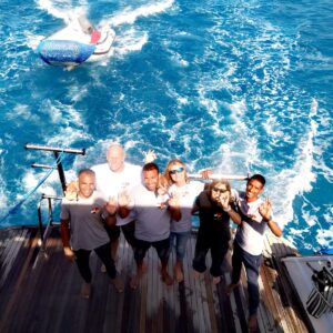Tauchfreunde Boot Deck und Zodiac